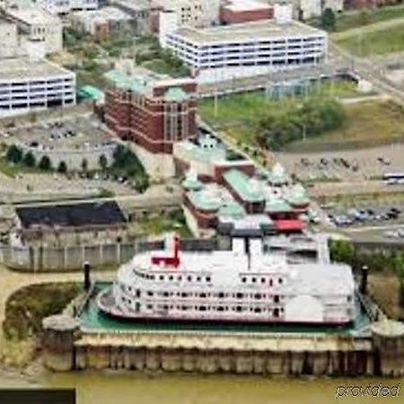 Riverwalk Casino Hotel Vicksburg Exterior photo